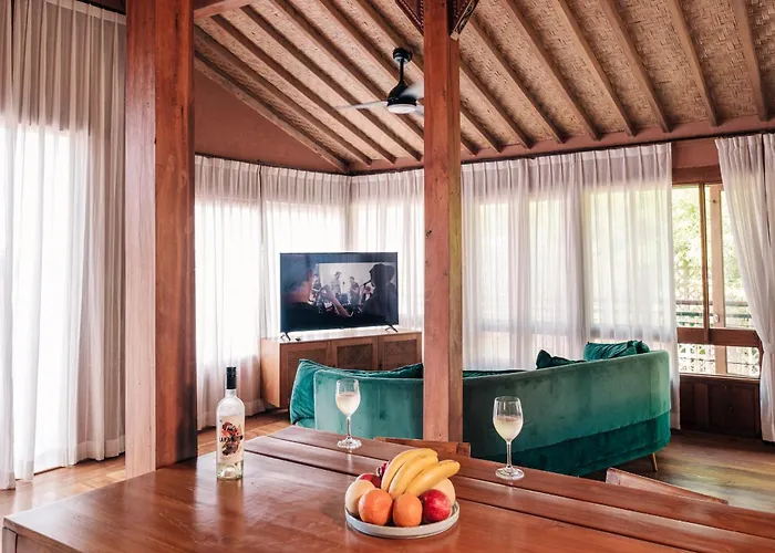Villa Joglo Adore, 3-br Villa, Private Pool *
