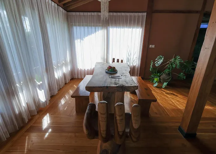 Villa Joglo Adore, 3-br Villa, Private Pool Canggu