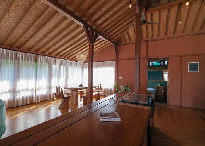 Joglo Adore, 3-br Villa, Private Pool