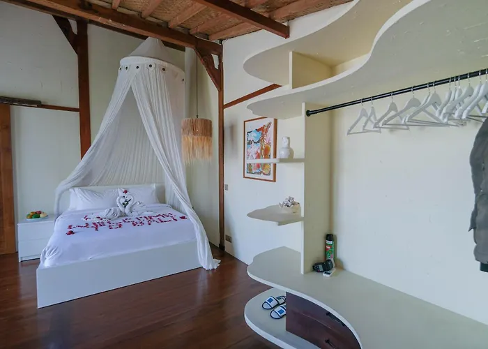 Joglo Adore, 3-br Villa, Private Pool ヴィラ *