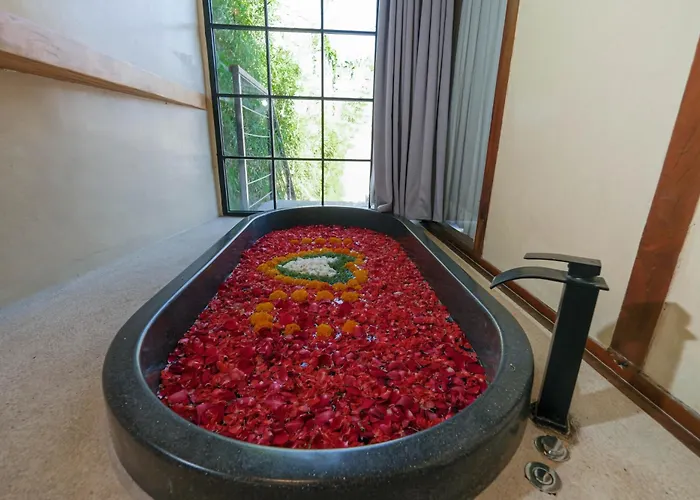 Joglo Adore, 3-br Villa, Private Pool *