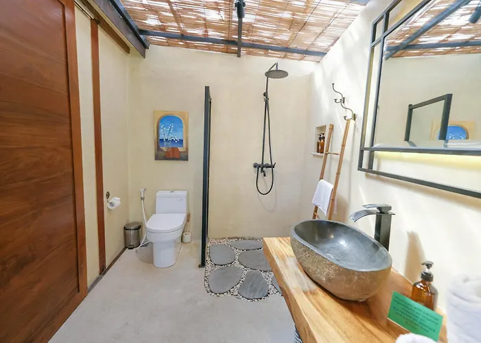 Joglo Adore, 3-br Villa, Private Pool Villa *