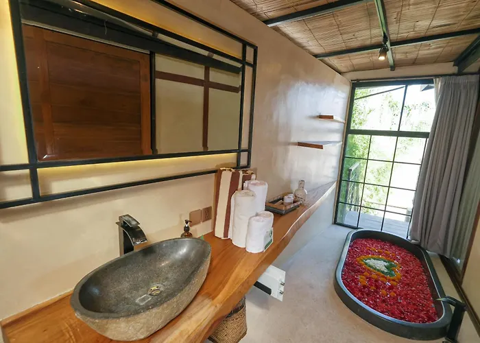 Joglo Adore, 3-br Villa, Private Pool * Canggu